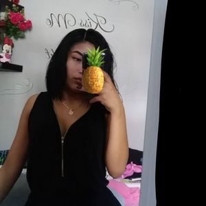 Meet your Posher, Lesly